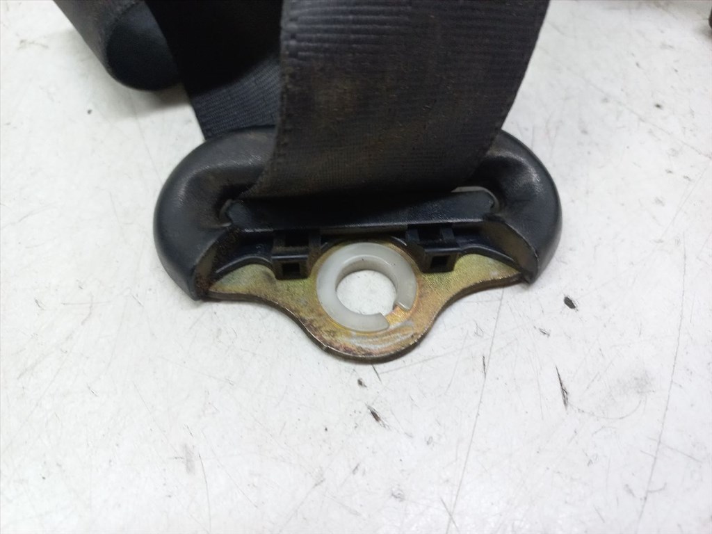 TOYOTA YARIS I (P10) 1.4 D-4D (NLP10_) Bal hátsó Biztonsági Öv #13954# C085407 8. kép
