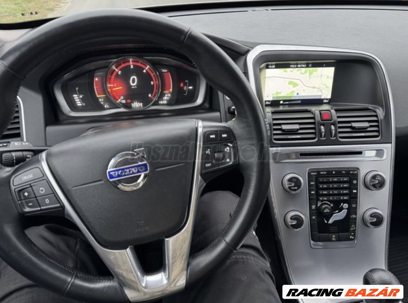 Eladó Volvo XC60 D4 AWD (2400 cm³, 190 PS) 9. kép