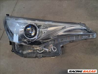 Toyota Avensis (T270 Facelift) Jobb fényszóró 