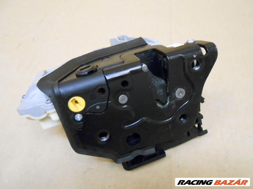VW Passat B6, VWPassat B7 Ajtó zárszerkezet BAL vagy JOBB hátsó  3C4839015A, 3C4839016A 3. kép