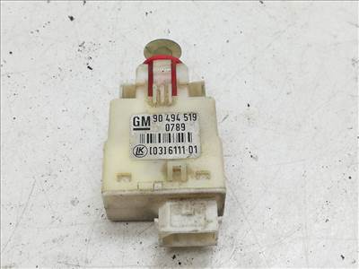 OPEL OMEGA B (25_/ 26_/ 27_) 2.2 DTI 16V Fék Pedál Kapcsoló #10253# 90494519