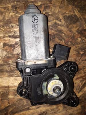 Mercedes C W203 Jobb Első Ablakemelő Motor A 220 820 46 42