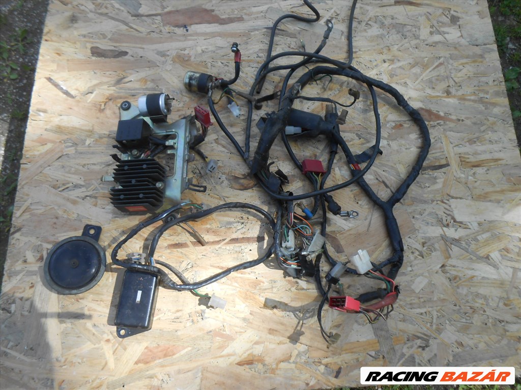 HONDA CB 400 N (32KW-44LE) MKP.-RÓL :23709 KM-T HASZNÁLT TELJES GYÁRI GYÚJTÁS ELADÓ 2. kép