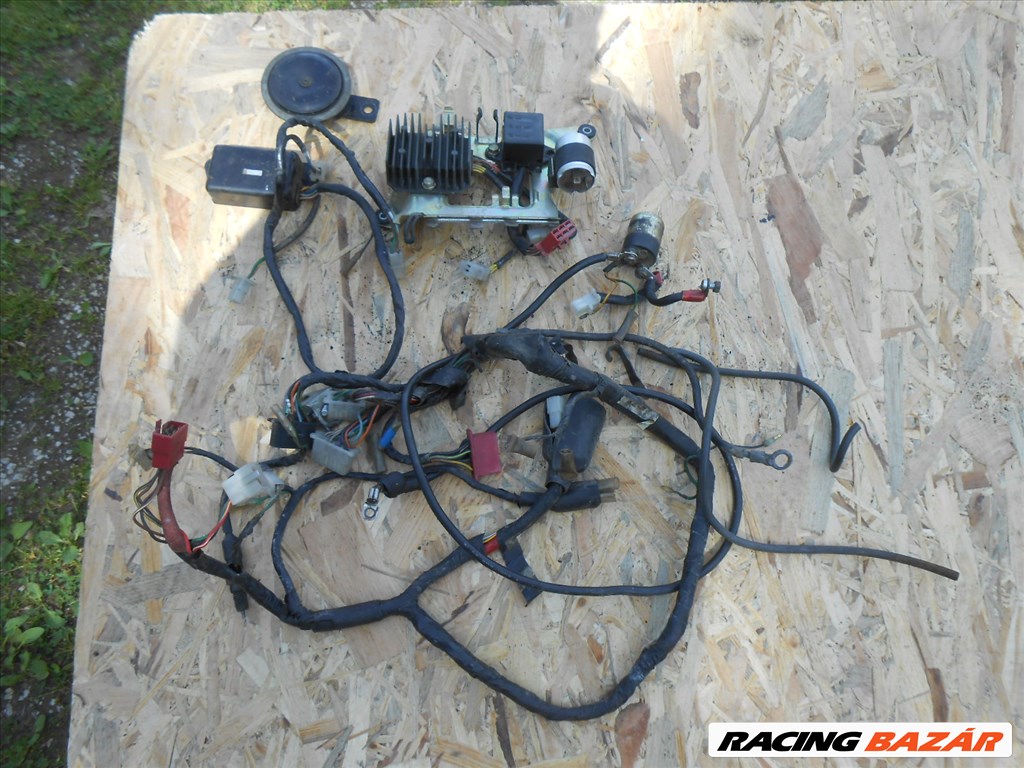 HONDA CB 400 N (32KW-44LE) MKP.-RÓL :23709 KM-T HASZNÁLT TELJES GYÁRI GYÚJTÁS ELADÓ 3. kép