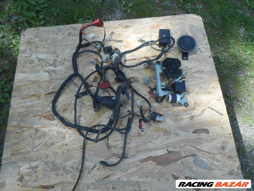 HONDA CB 400 N (32KW-44LE) MKP.-RÓL :23709 KM-T HASZNÁLT TELJES GYÁRI GYÚJTÁS ELADÓ 4. kép