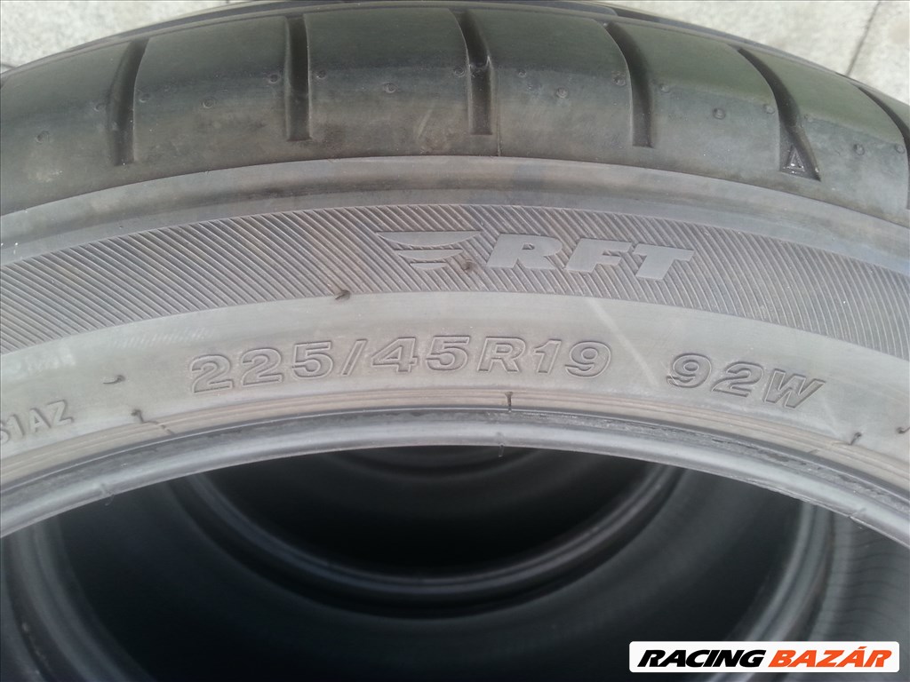  225/45R19 Bridgestone Potenza S001 defekttűrő nyári gumi  6. kép