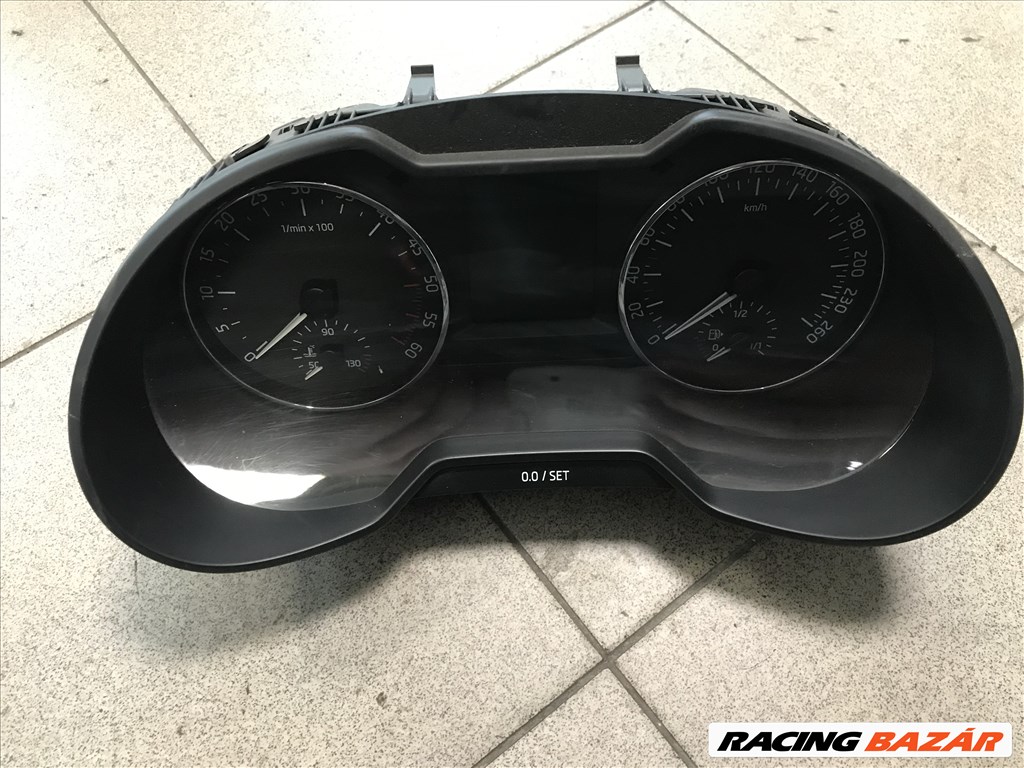 Skoda Octavia III 2,0 CR CKF _ km óra 5e0920861e 1. kép