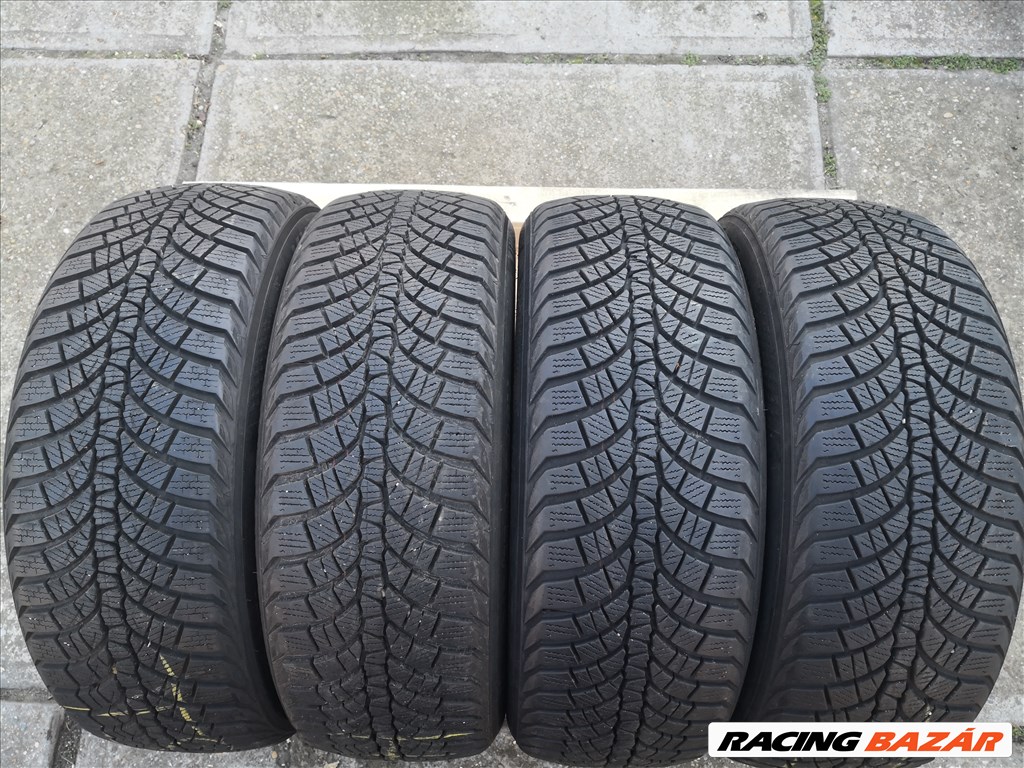 215/55R17-es Kumho téli gumi  10. kép