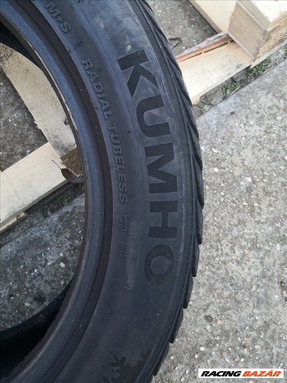 215/55R17-es Kumho téli gumi  7. kép