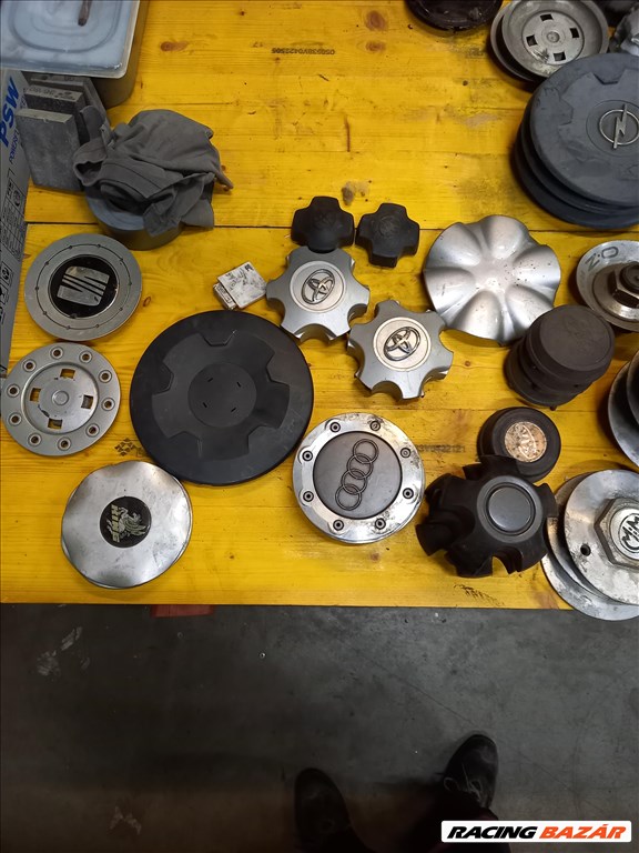 Felni középkupakok a 3db kép alapján választható 3. kép