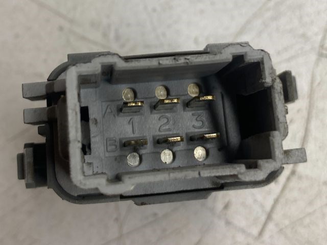 RENAULT SCÉNIC II Jobb első Ablakemelő Kapcsoló 4. kép