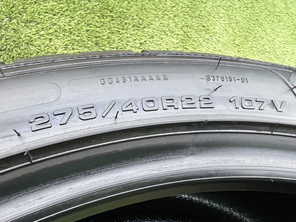 275/40 R22 Goodyear UltraGrip Performance téli gumi 8mm 5. kép