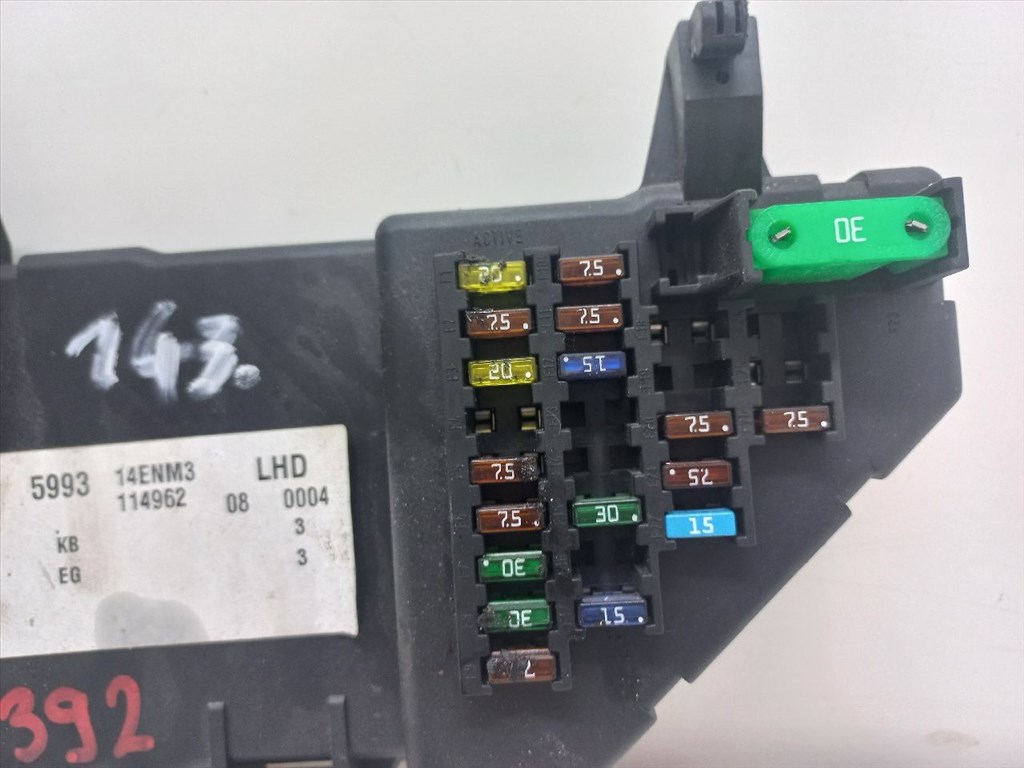 OPEL VECTRA C 1.9 CDTI Biztosítéktábla Utastér #10392# 13181984 5. kép