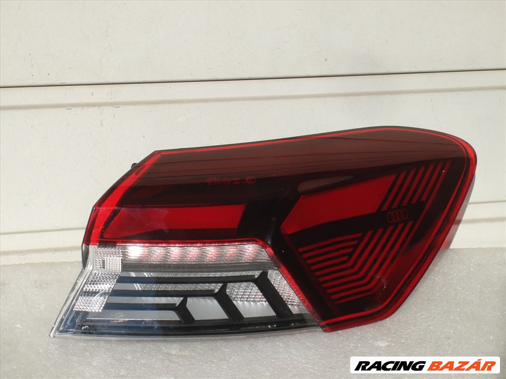 Audi Q4 E-Tron Jobb Hátsó Led Lámpa 89A945092B 2021-től 1. kép
