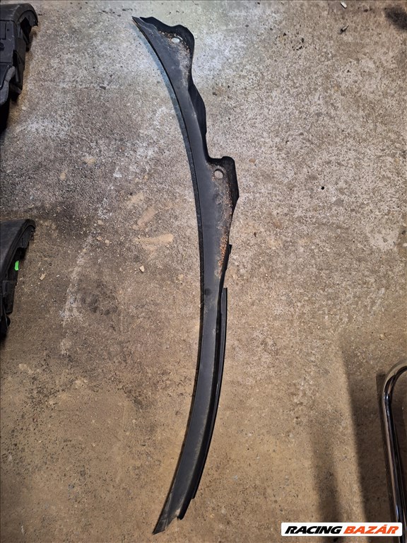 Audi A4 (B8 - 8K) 8k1 819 403 levélrács 1. kép