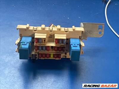 Nissan Qashqai (J10) NISSAN QASHQAI Biztosítéktábla Utastér