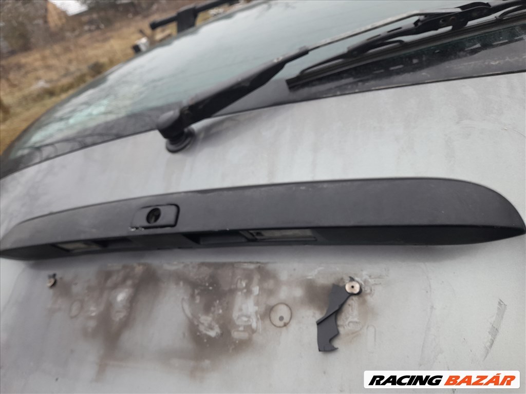 Renault Mégane I kombi bontott alkatrészei 7. kép