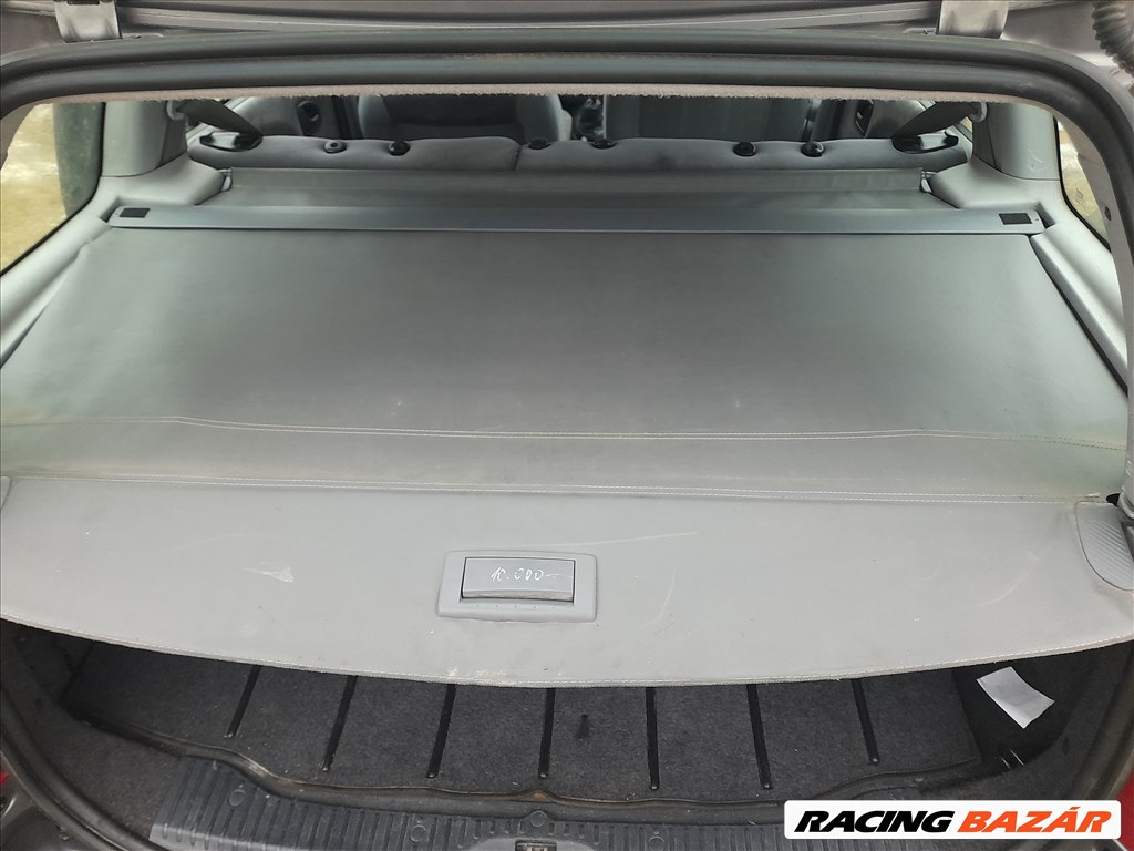 Renault Mégane I kombi bontott alkatrészei 8. kép