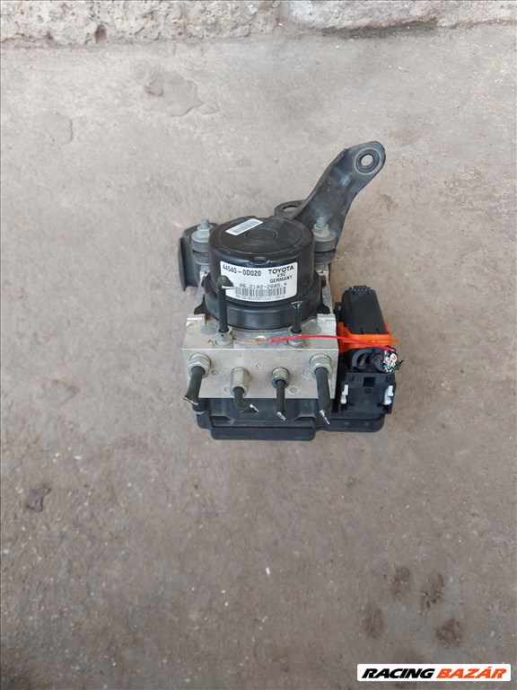 Toyota Yaris (XP130/XP150) 1.4 D-4D ABS kocka 2401 445400d020 5. kép