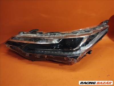 Toyota Corolla E18 bal led lámpa 81150-02L70 (S4.70.117)