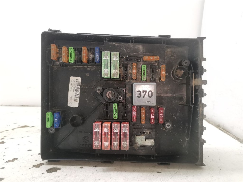 SKODA OCTAVIA II (1Z5) 1.9 TDI Biztosítéktábla Motortér #33434# 1K0937125A 1. kép