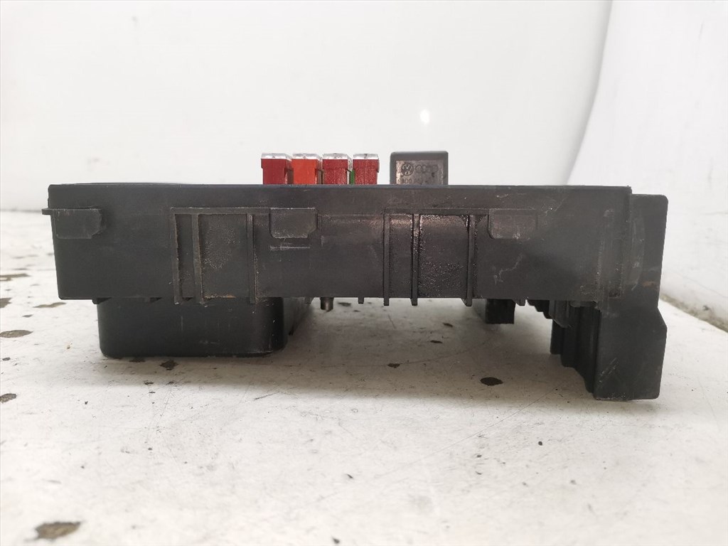 SKODA OCTAVIA II (1Z5) 1.9 TDI Biztosítéktábla Motortér #33434# 1K0937125A 5. kép