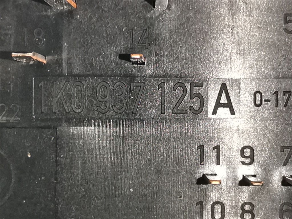 SKODA OCTAVIA II (1Z5) 1.9 TDI Biztosítéktábla Motortér #33434# 1K0937125A 8. kép