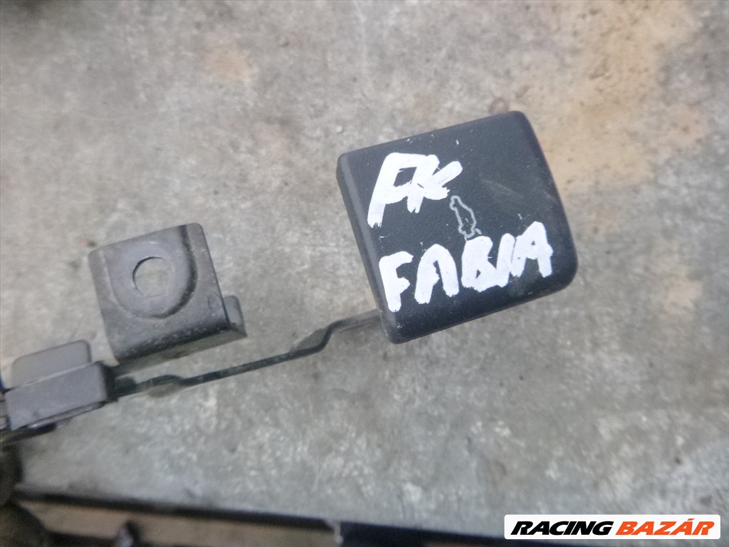 Skoda Fabia I 2002,,  6Y1 827 611 A,,   Csomagtér Nyitó Kar / csomagtérnyitó gomb   6y1827611a 2. kép