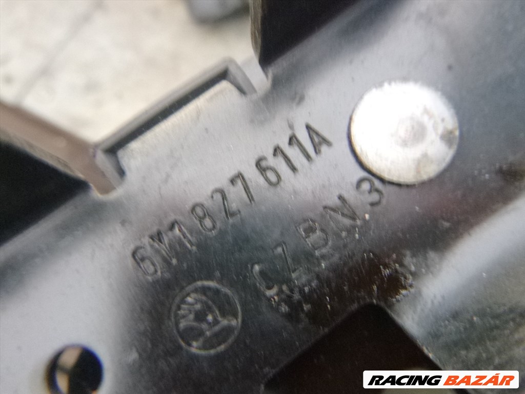 Skoda Fabia I 2002,,  6Y1 827 611 A,,   Csomagtér Nyitó Kar / csomagtérnyitó gomb   6y1827611a 5. kép