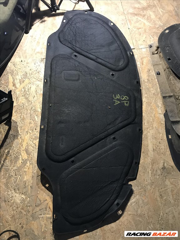 Audi A3 (8P) géptető szigetelés  1. kép