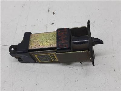 HYUNDAI TRAJET (FO) 2.0 CRDi Központizár Motor Tankajtó #16445# 957803A000