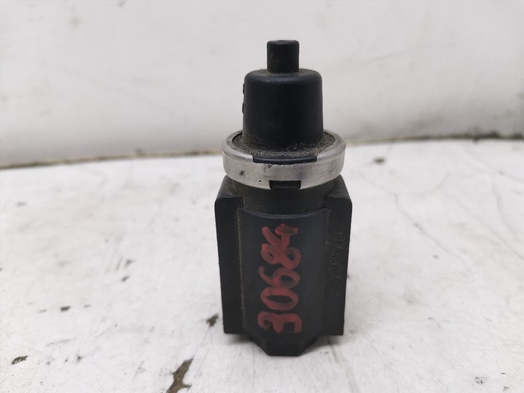 AUDI A6 II Avant (4B5/ 4B6/ C5) 2.5 TDI quattro Turbó Vákum Szelep #30684# 059906627 6. kép