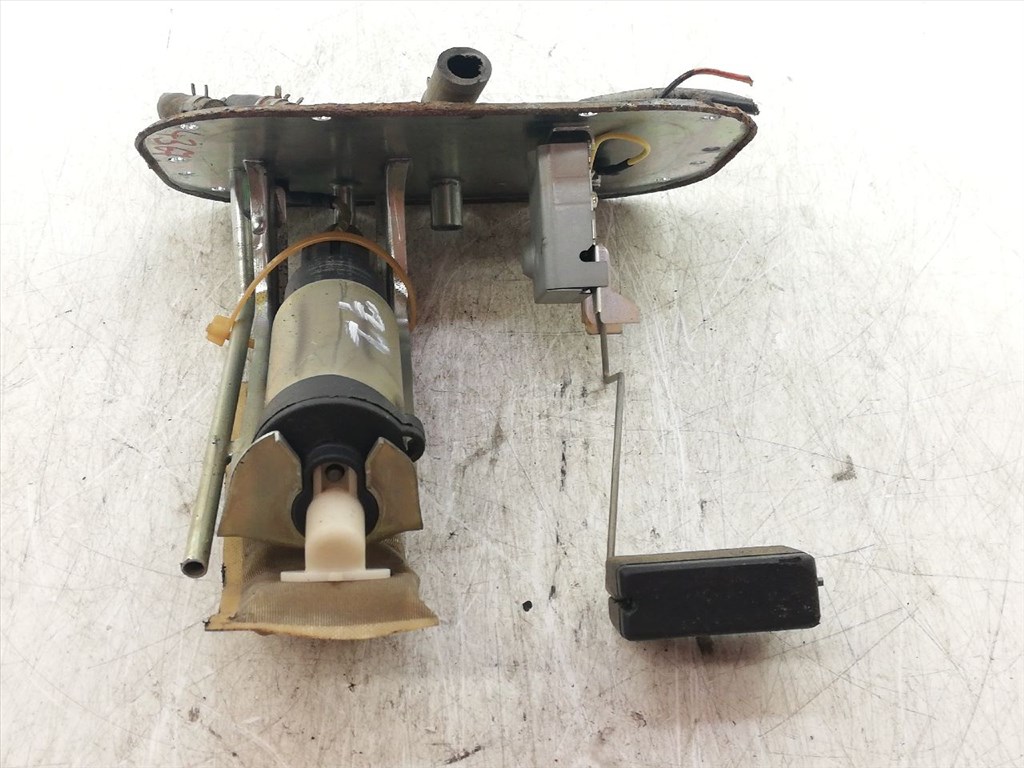 SUZUKI SWIFT II (AH/ AJ) 1.3 (SF413/ AH35/ MA) Üzemanyag Szivattyú #4367# 2. kép