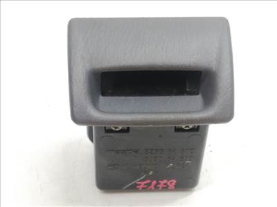 MAZDA 323 F VI (BJ) 1.5 16V Első Hamutartó #7178# B25G64610