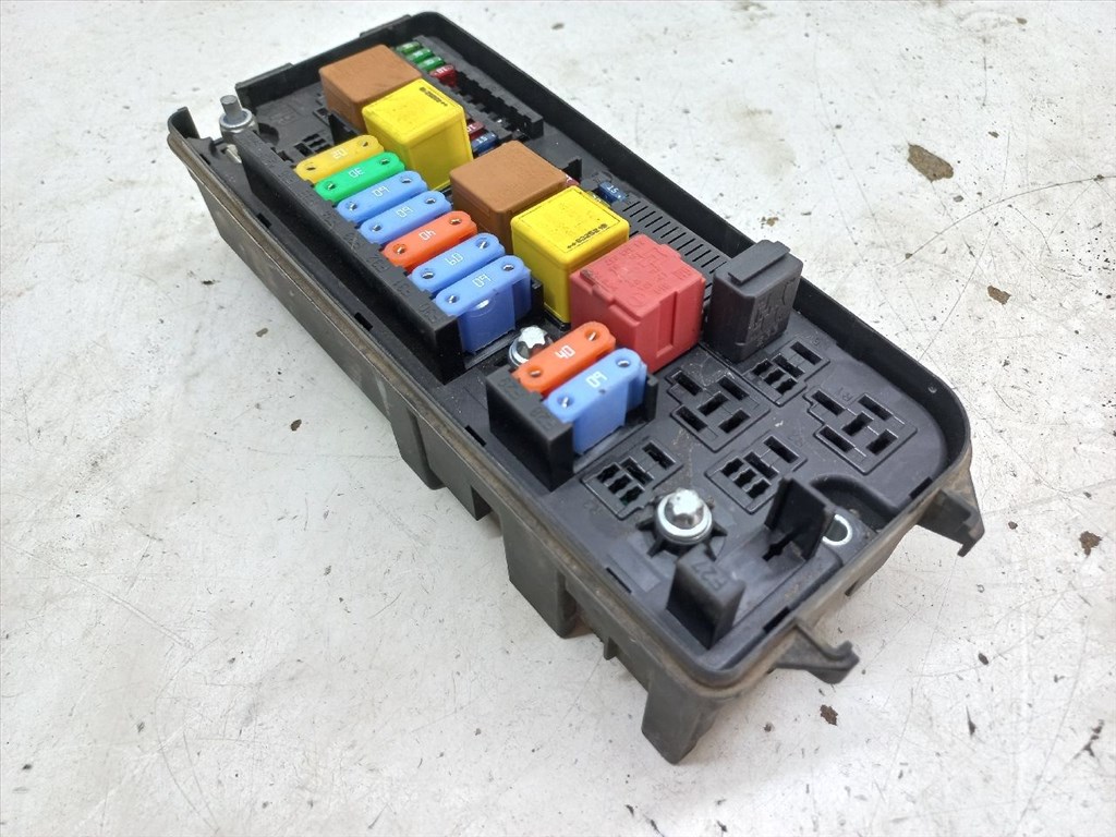 OPEL SIGNUM 2.2 direct Biztosítéktábla Motortér #24572# 13144711 2. kép