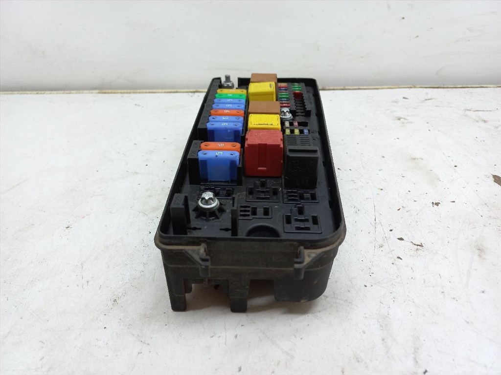 OPEL SIGNUM 2.2 direct Biztosítéktábla Motortér #24572# 13144711 3. kép