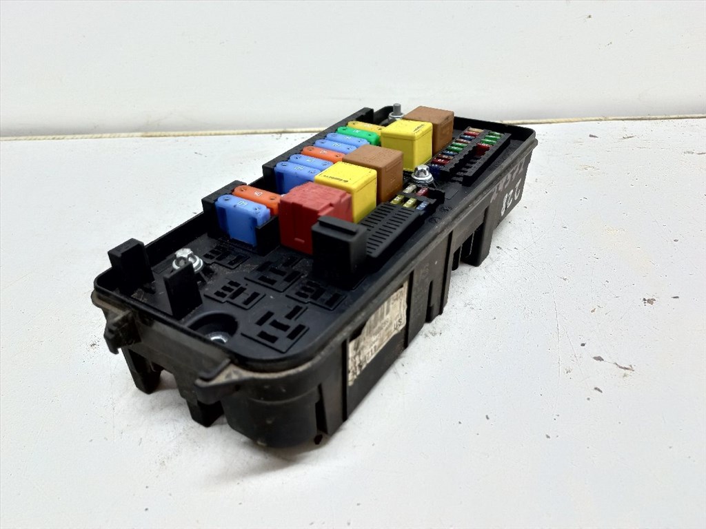 OPEL SIGNUM 2.2 direct Biztosítéktábla Motortér #24572# 13144711 4. kép