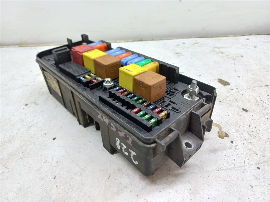 OPEL SIGNUM 2.2 direct Biztosítéktábla Motortér #24572# 13144711 6. kép