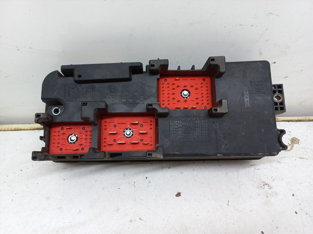 OPEL SIGNUM 2.2 direct Biztosítéktábla Motortér #24572# 13144711 17. kép