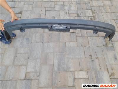 Toyota Avensis (T220) első lökhárító 