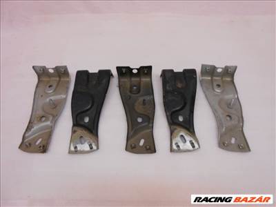 VW Passat B6, 3C 2005-2010 Sárvédő alsó kitámasztó lemez Jobb vagy Bal oldal 3C0821141, 3C0821142