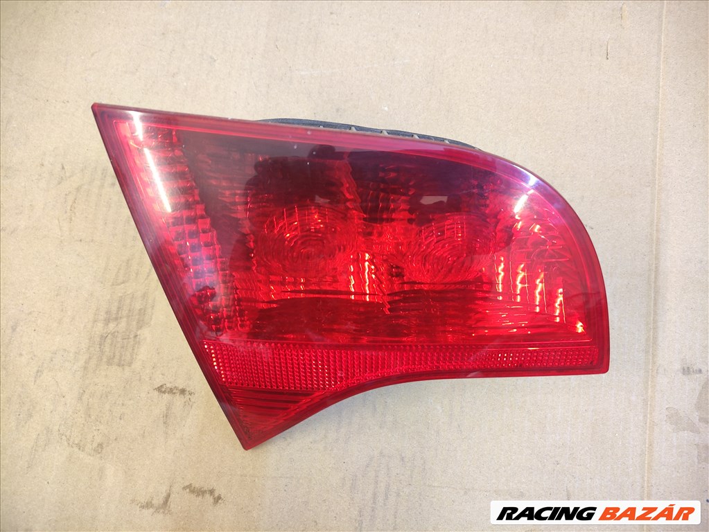 Audi A4 B7 SW bal belső hátsó lámpa  8e5945093 2. kép