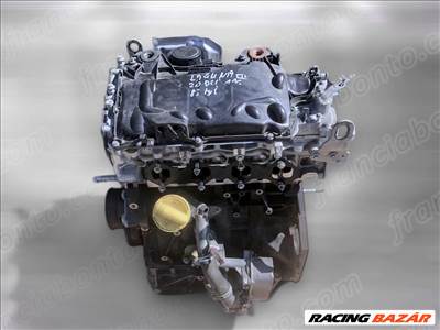 Renault 2.0 DCI M9R 815 Fűzött blokk hengerfejjel 