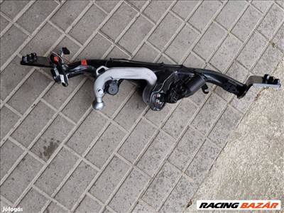 Mercedes CLA-osztály W118 vonórhog  a1183101500