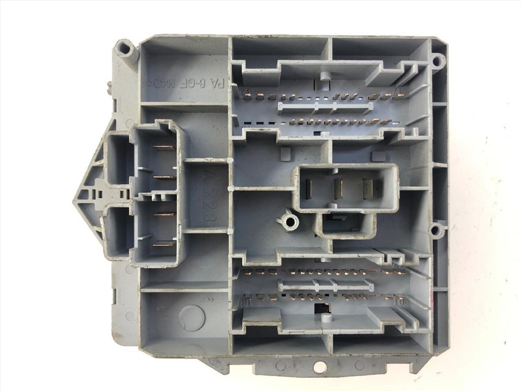 Gyári bontott biztosítékdoboz Punto II 1,2 16V 46778446 2. kép