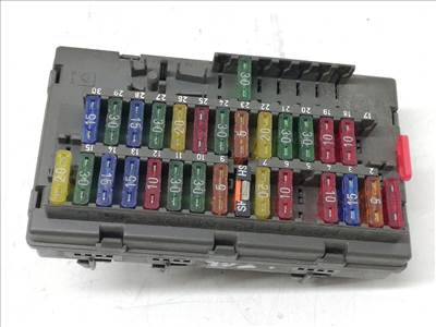 PEUGEOT 306 (7A/ 7C/ N3/ N5) 1.4 Biztosítéktábla Utastér #7711# 9658737580