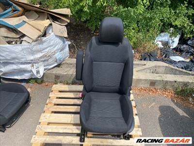 Peugeot 5008 I PEUGEOT 5008 Bal első Ülés