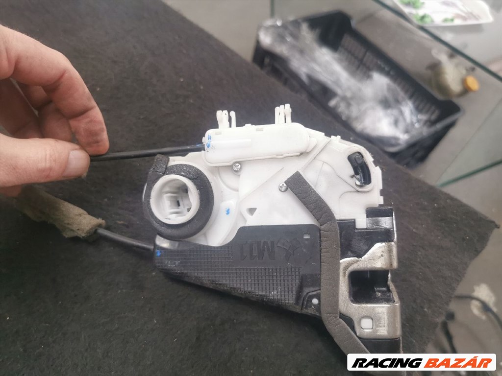 Honda HR-V II Bal hátsó Ajtózár m4914120 m11lam 5. kép
