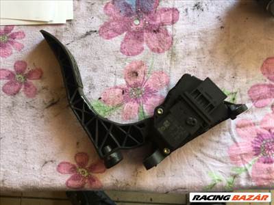 Audi A6 (C6 - 4F) Gázpedál 4F1723523B