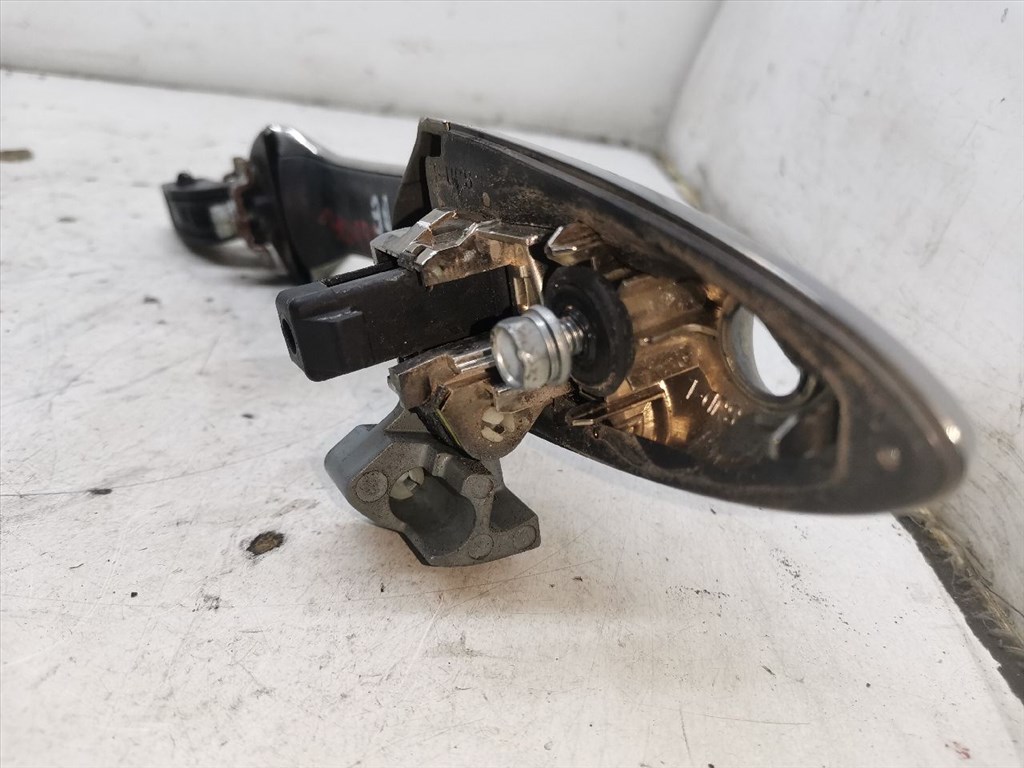 HONDA FR-V (BE/ BE1/ BE3/ BE5) 1.8 (BE1) Bal első Külső Kilincs #30184# 8. kép